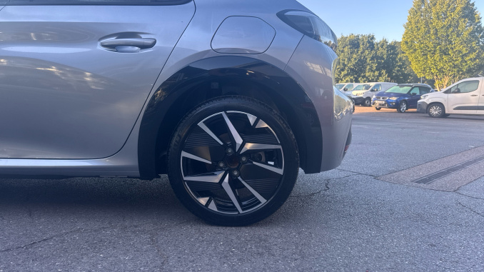 Peugeot 208 115kW GT 51kWh 5dr Auto Electric Hatchback - Image 7